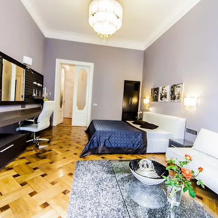 Διαμέρισμα Matei Corvin *