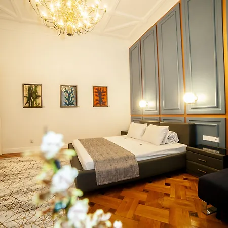 Matei Corvin Apartman *